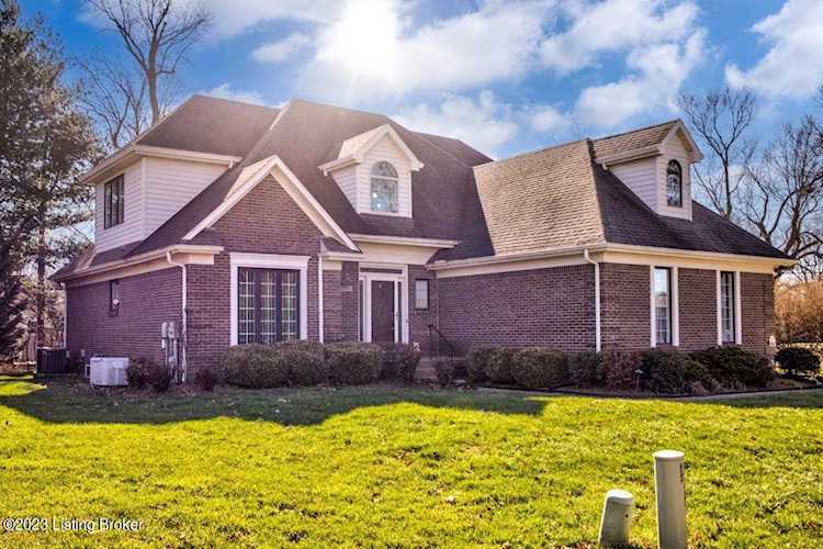 6400 Orchid Hill Pl Louisville, KY 40207