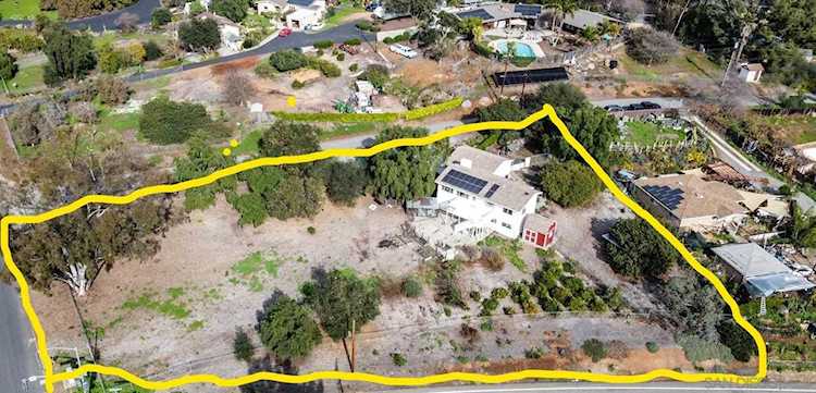 2928 Circle Escondido, CA 92029