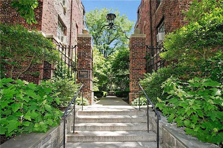 20 N Broadway #F328 White Plains, NY 10601 | MLS H6231344 Photo 1