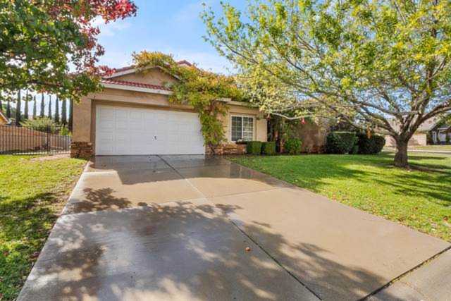 4560 Cinnabar Avenue Palmdale, CA 93551