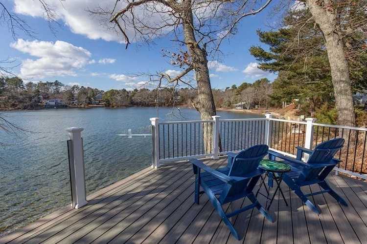 161 R Micajah Pond Rd Plymouth, MA 02360