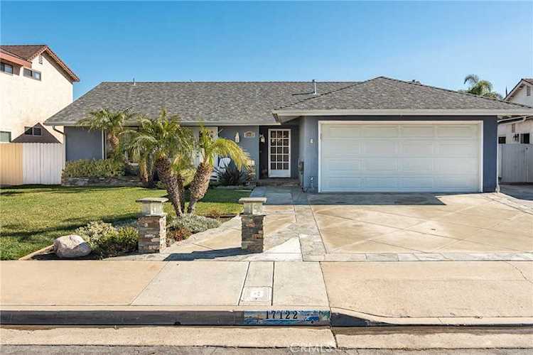 17122 Berlin Ln Huntington Beach, CA 92649 | MLS OC23016086 Photo 1