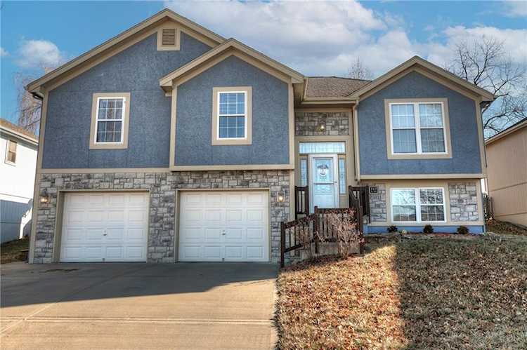 517 S 137th St Bonner Springs, KS 66012 | MLS 2419115 Photo 1