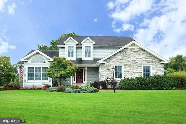 2404 Cobble Ct State College, PA 16803 | home for sale | KBB Photo 1