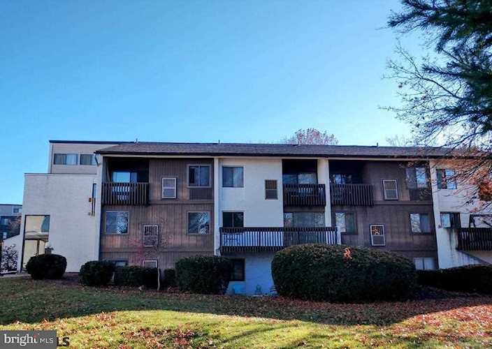802 Stratford Drive Dr #21 State College, PA 16801 | home for sale | KBB Photo 1