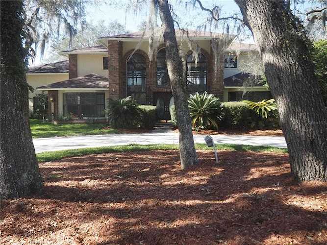 2713 Forest Club Dr Plant City, FL 33566