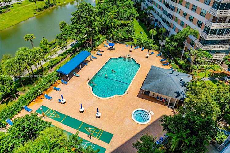 3850 Washington St #602 Hollywood, FL 33021