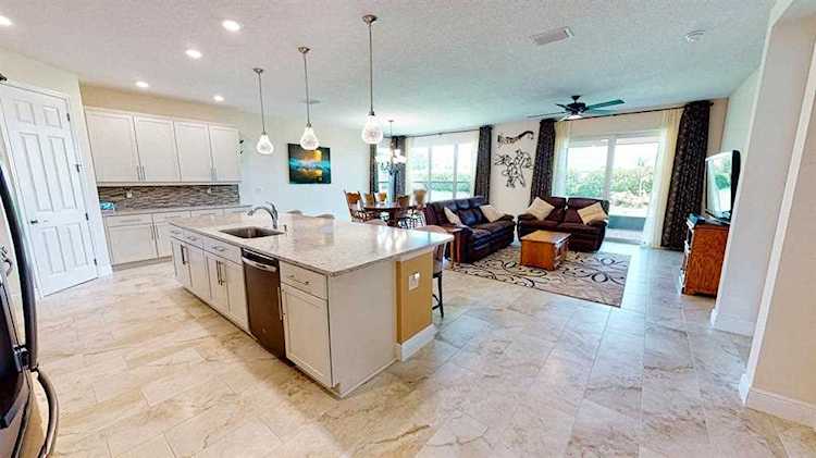 10153 SW Coral Tree Circle Port Saint Lucie, FL 34987