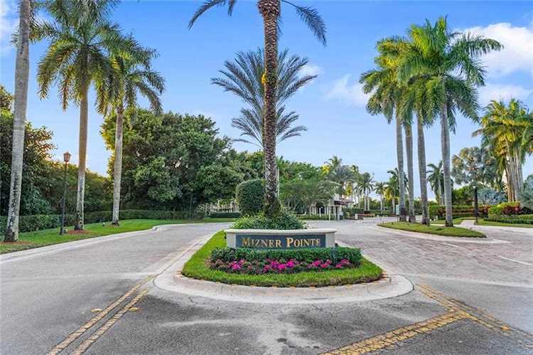 8446 Via Serena Boca Raton, FL 33433