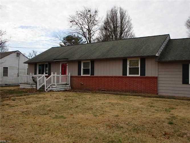 321 Patrician Dr Hampton, VA 23666 | MLS 10474014 Photo 1