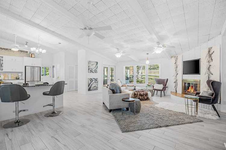 3113 Lakeshore Dr Tallahassee, FL 32312