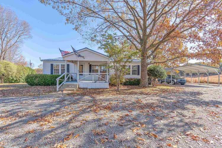 Haltom Real Estate, local REALTORS® Specialize in Selling Homes in Jackson, TN & Surrounding Areas : Madison County, Henderson County, Carroll County, Gibson County, Chester County, Hardeman County, Crockett County Photo 1