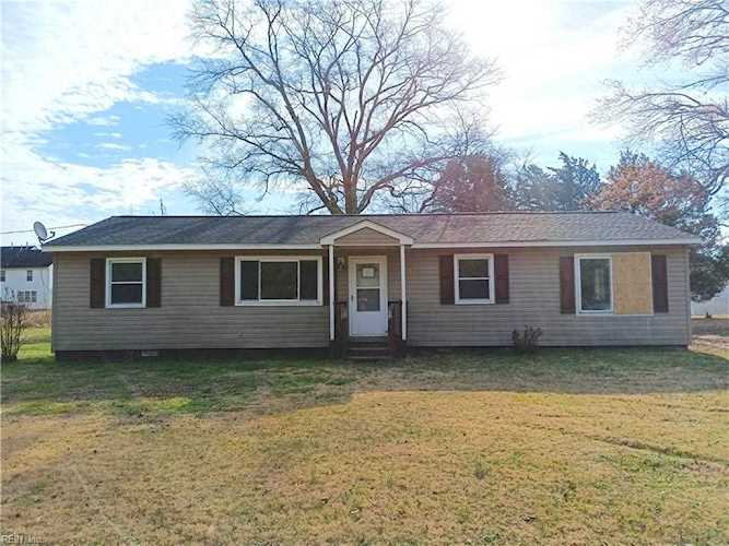 1913 Shipyard Rd Chesapeake, VA 23323