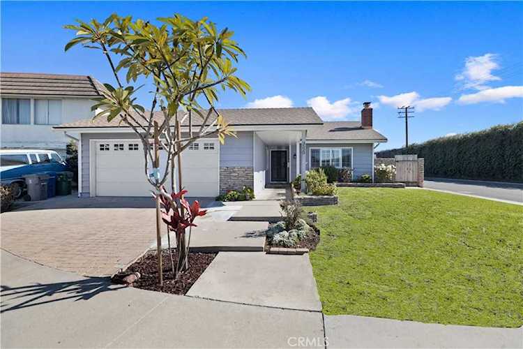 3520 Clover Circle Seal Beach, CA 90740