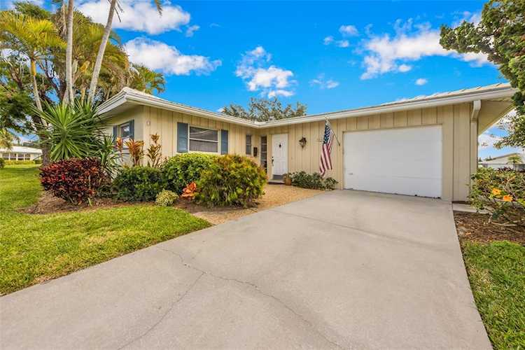 1011 Village Green PARKWAY #1011 Bradenton, FL 34209
