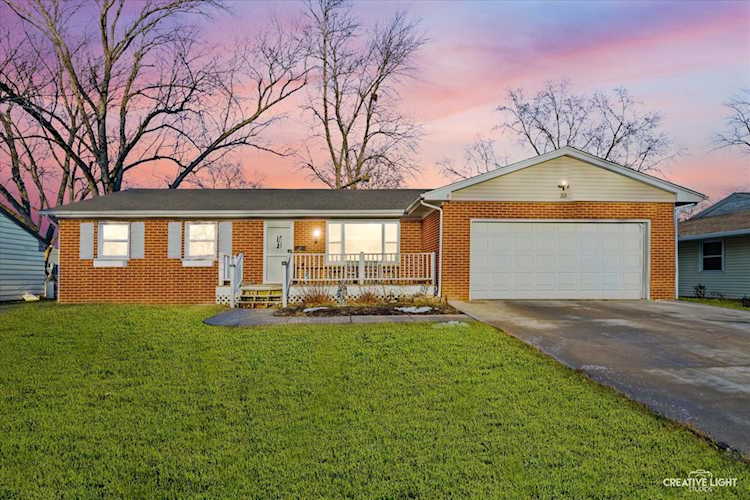 33 Chatham Place Montgomery, IL 60538