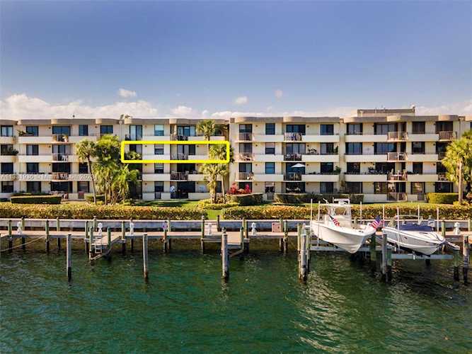 12000 N Bayshore Dr #309 North Miami, FL 33181
