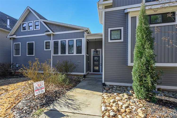5665 Riverfront Rd Lake Wylie, SC 29710