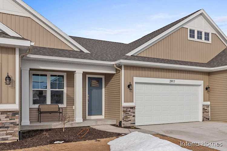 2917 Tributary Dr #23 Rockford, MI 49341