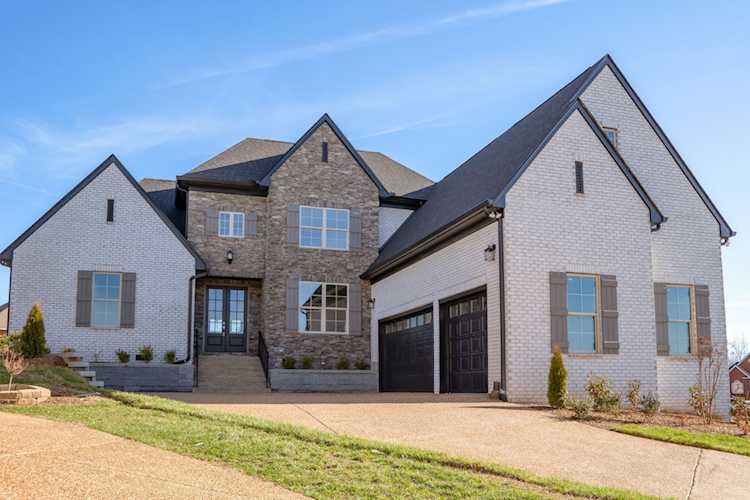 2022 Eagle View Rd Hendersonville, TN 37075 | MLS 2470938 Photo 1