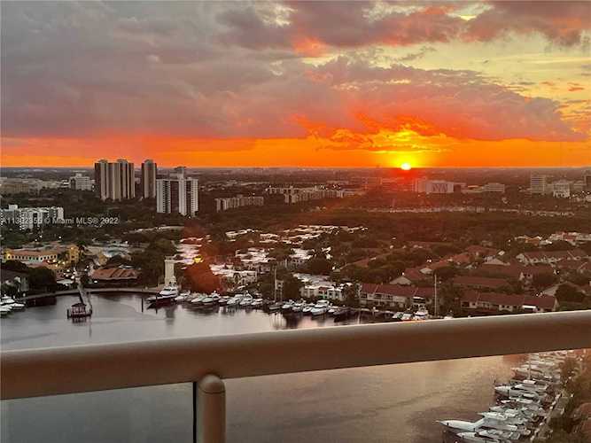 21205 Yacht Club Dr #2604 Aventura, FL 33180