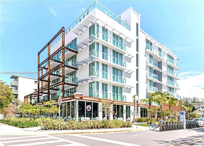 1215 West Ave #205 Miami Beach, FL 33139