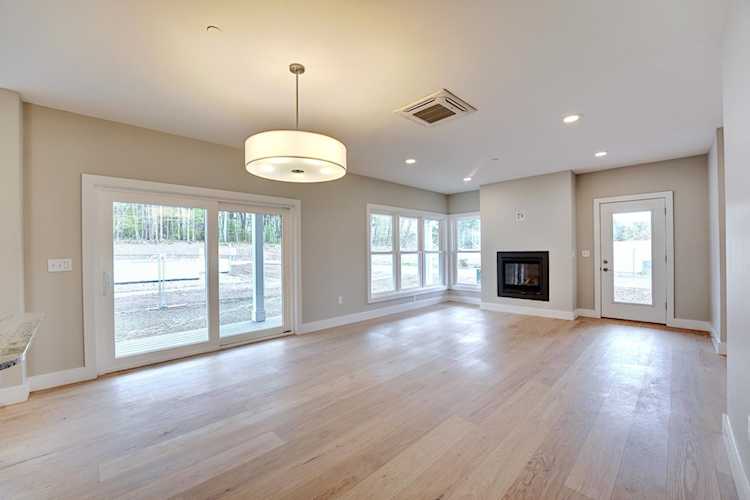 25 Fowler Dr Rye, NH 03870