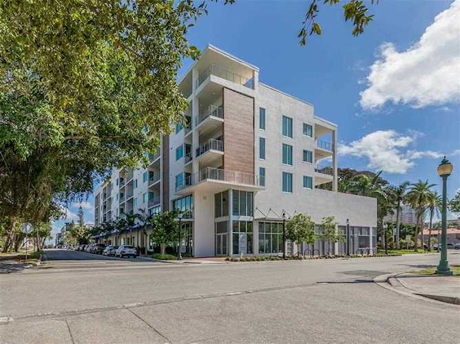 332 Cocoanut Ave #305 Sarasota, FL 34236