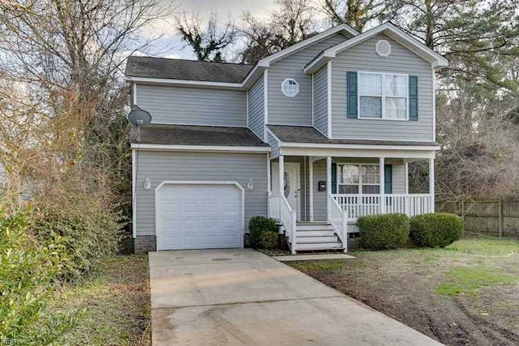 51 Moss Ave Hampton, VA 23669 | MLS 10474247 Photo 1