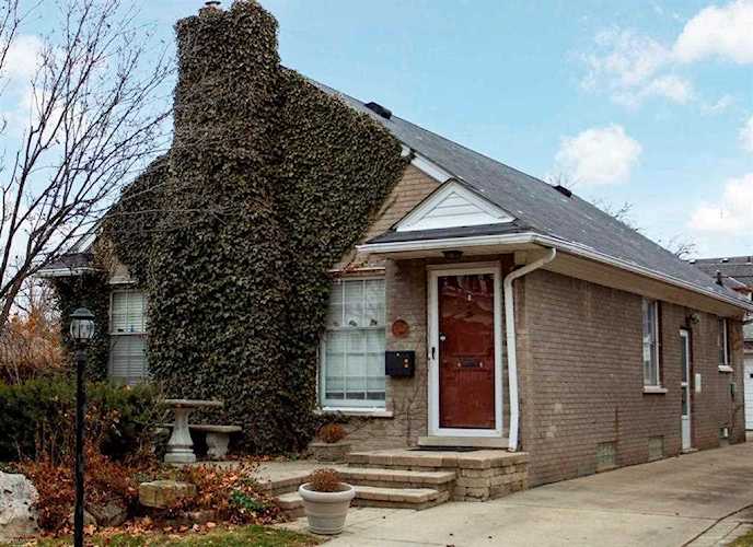 1368 Beaconsfield Grosse Pointe Park, MI 48230 | MLS 58050092590 Photo 1