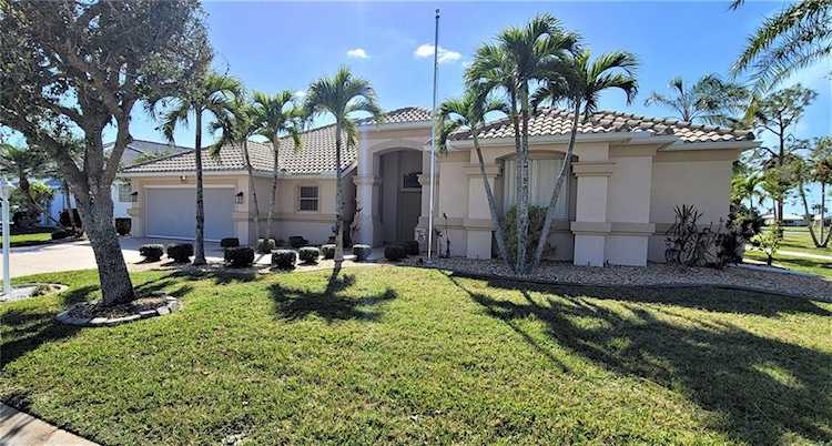 26107 Seminole Lakes Blvd Punta Gorda, FL 33955