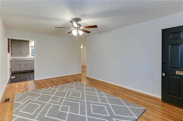 807 Headrow Terrace Hampton, VA 23666 | MLS 10472500 Photo 1