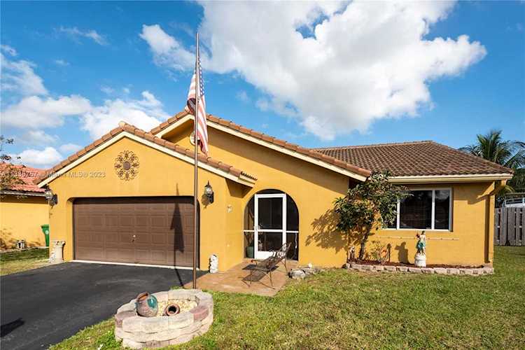 15421 Dover Ct Davie, FL 33331