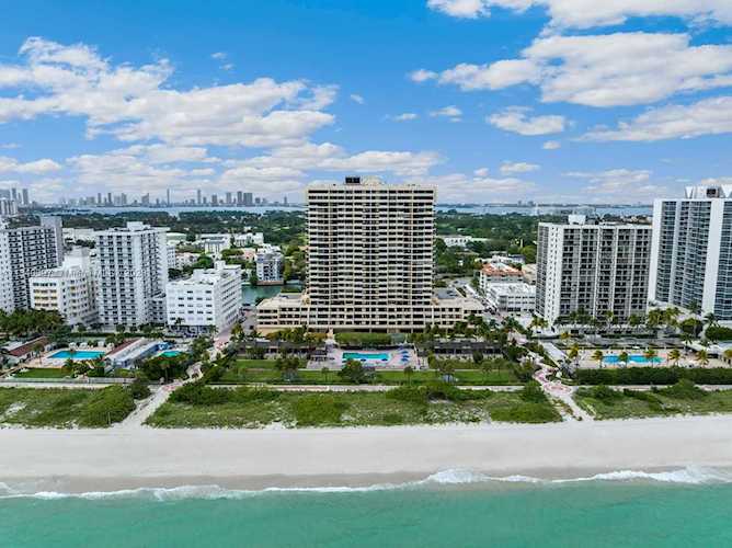 2555 Collins Ave #PH114 Miami Beach, FL 33140