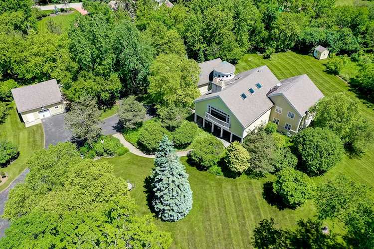 6 E Penny Rd South Barrington, IL 60010