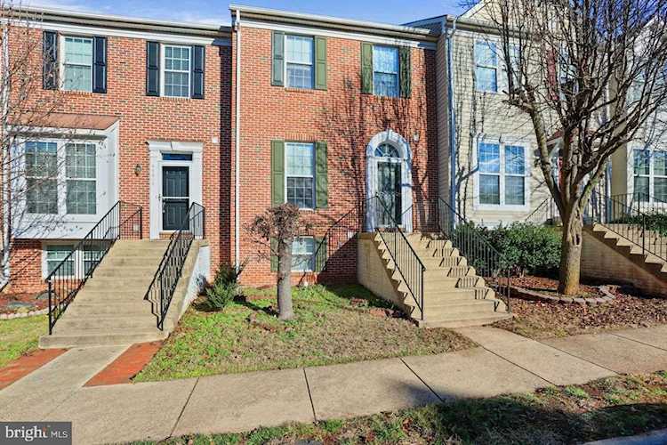 45616 Grand Central Square Sterling, VA 20166 | MLS VALO2041578 Photo 1