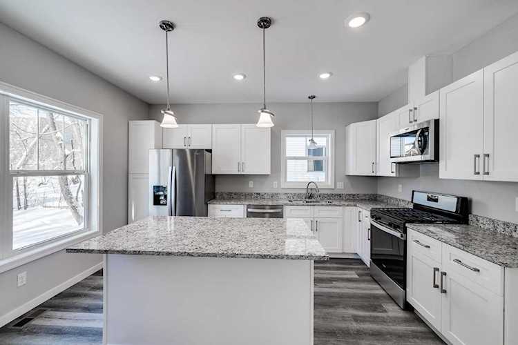 1207 Knox Avenue N Minneapolis, MN 55411