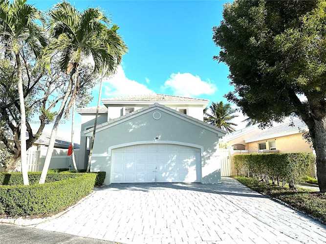 4787 SW 154th Ave Miami, FL 33185
