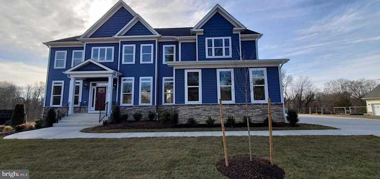 8730 Lukens Ln Alexandria, VA 22309