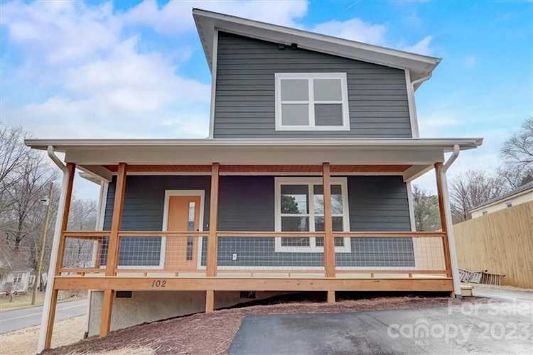 102 Buckeye St Black Mountain, NC 28711
