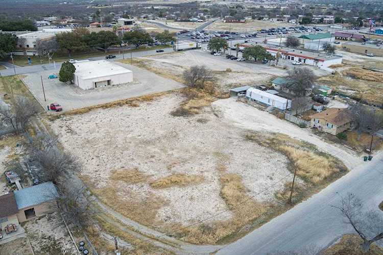 704 Bedell Del Rio, TX 78840 MLS 203878