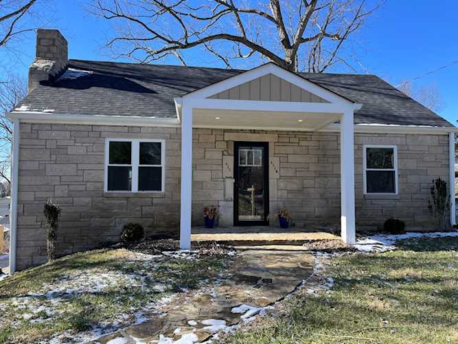 426 Avon Ave Plainfield, IN 46168 | MLS 21898526 Photo 1
