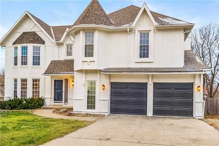 16345 W Briarwood Ct Olathe, KS 66062 | MLS 2417959 Photo 1