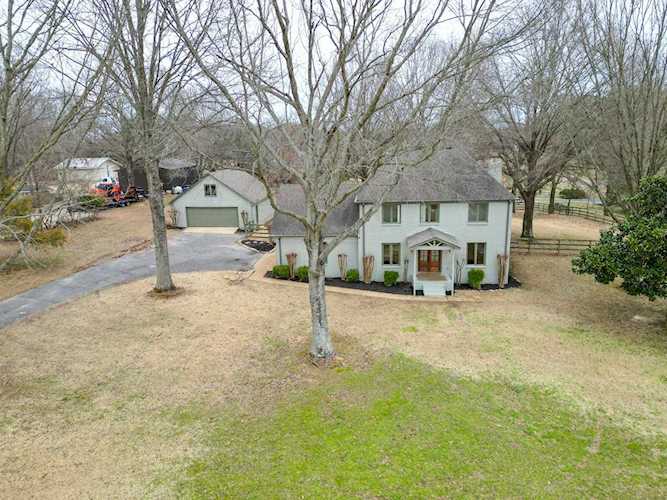 1760 Reid-Hooker Cv Eads, TN 38028