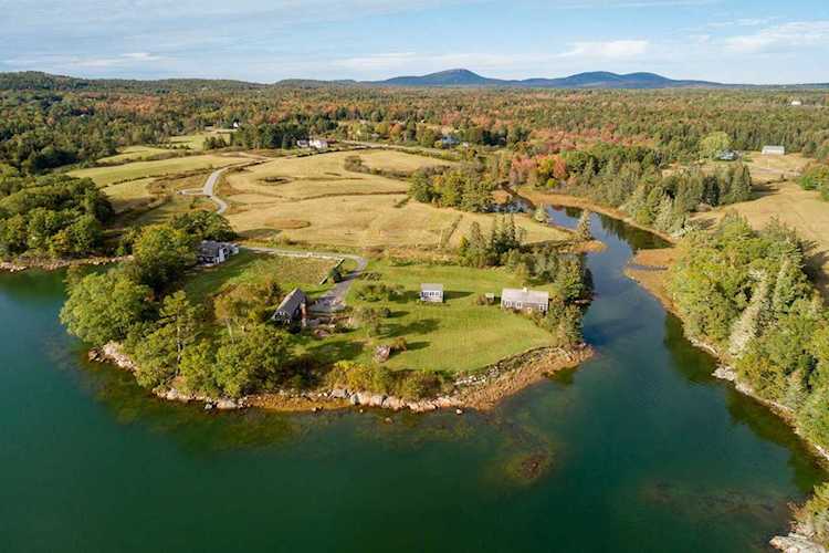 77 Watsons Reach Sullivan, ME 04664
