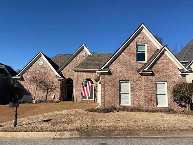 547 Warwick Willow Ln Collierville, TN 38017