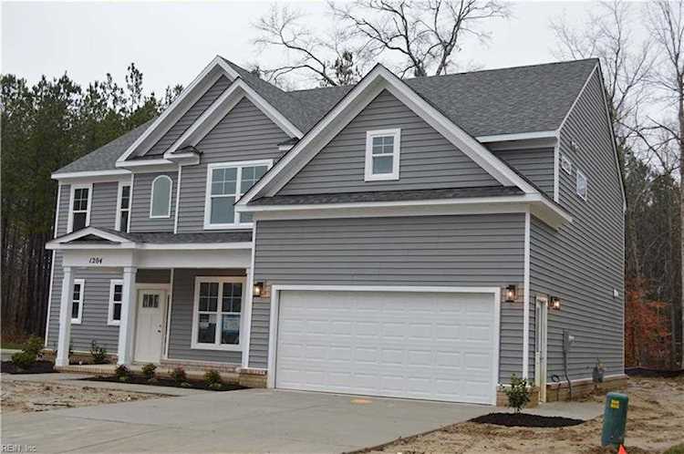 1204 Black Forge Ln Chesapeake, VA 23320