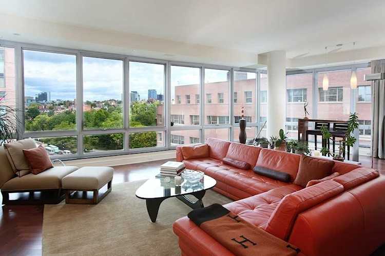 1 Charles St S #8D Boston, MA 02116