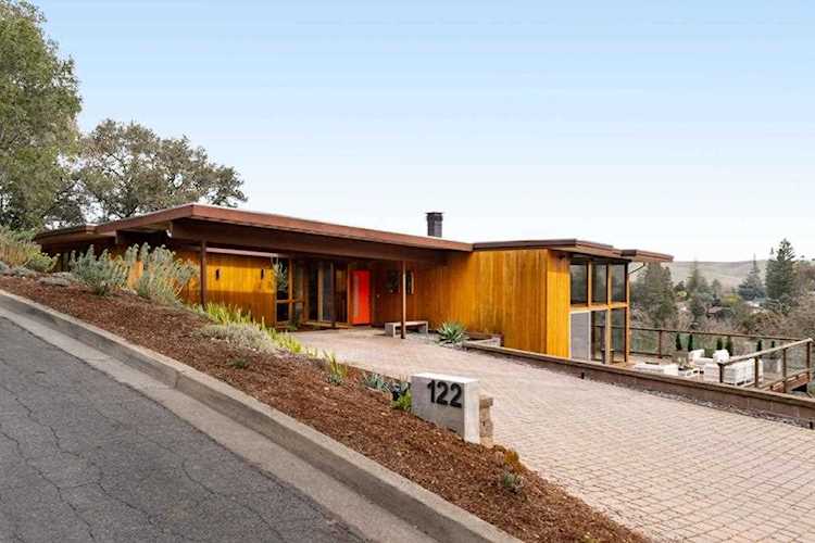 122 Pecora Way Portola Valley, CA 94028