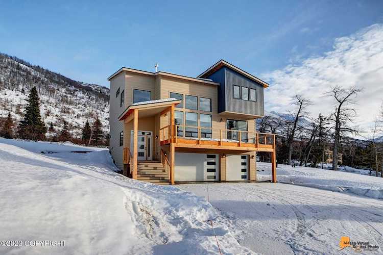 13711 Canyon Rd Anchorage, AK 99516